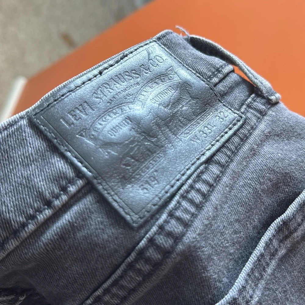 Levi’s 519 extreme skinny jeans Sz 33 x 32 - Picture 2 of 2